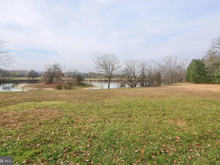 1666 Albermarle Dr — Photo 35