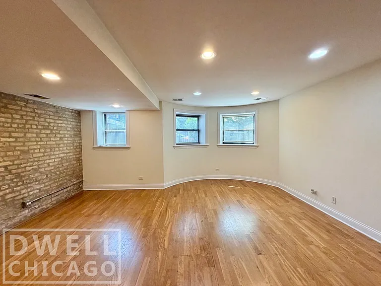 2822 N Albany Ave #G — Photo 10