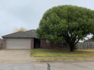 301 Poplar Rd, Centerton, AR 72719