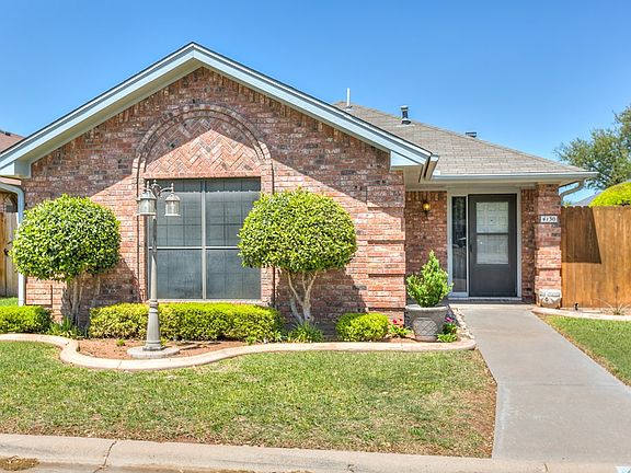 2nd image of 4130 Laurel Oak Dr
