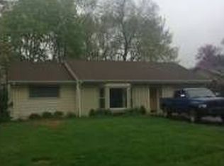 2508 Highland Dr, Lindenhurst, IL 60046