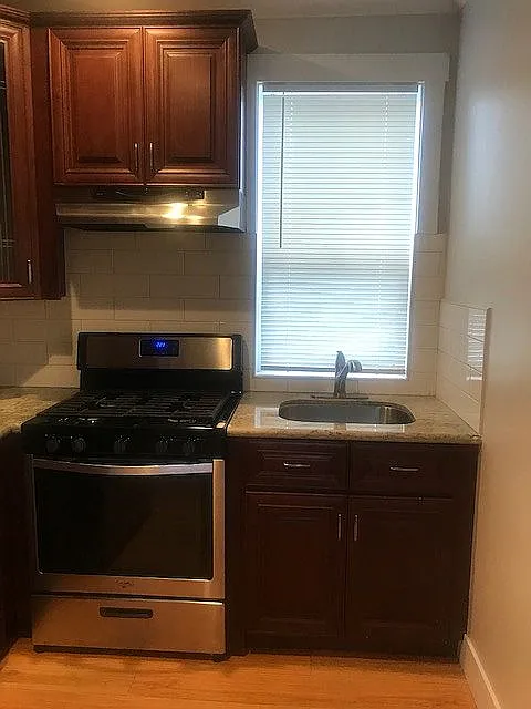 Studio, 300 sqft, $2,000 — Photo 3