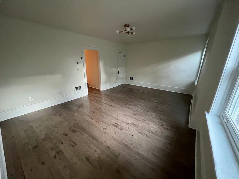 606 E Thomas St #R — Photo 3