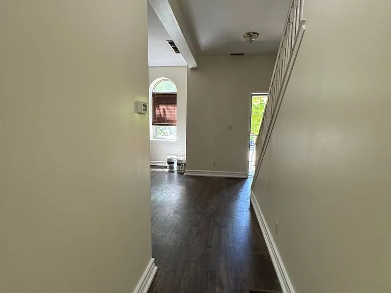 2027 Russell Blvd. — Photo 26
