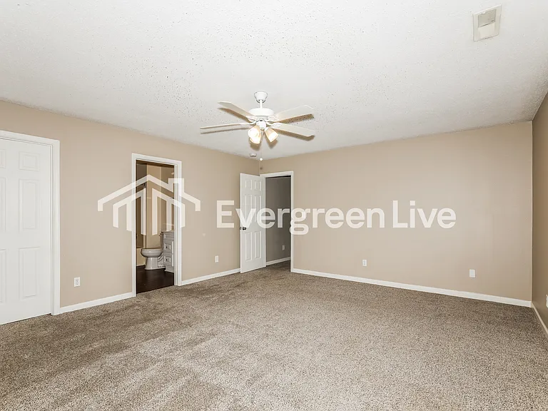 11359 Shady Hollow Ln — Photo 7