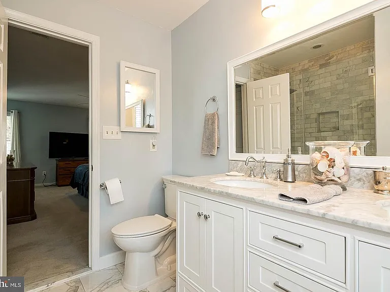 20742 Highland Hall Dr — Photo 16