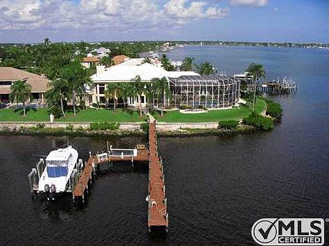 2nd image of 661 SW Bay Pointe Cir