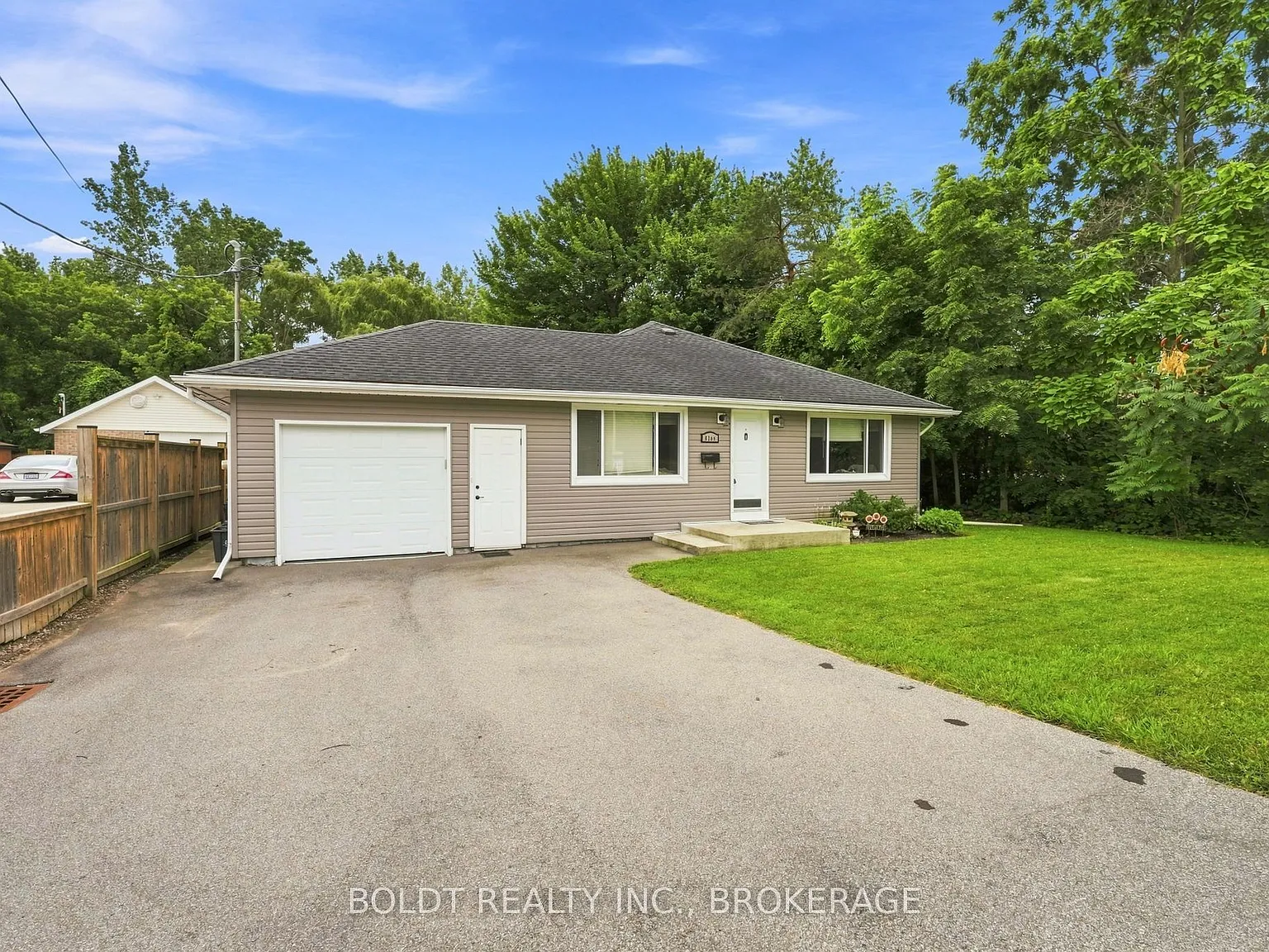 3 bed, $2,300 — Photo 2