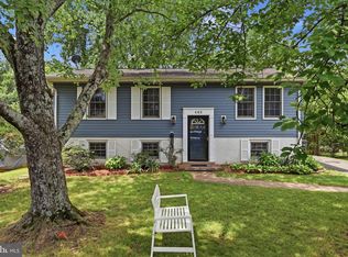 403 E Laurel Ave, Sterling, VA 20164