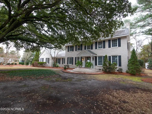 221 Country Club Drive, Greenville, NC 27834