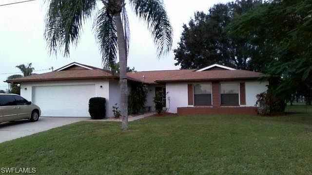 1st image of 1012 SE 18th Pl