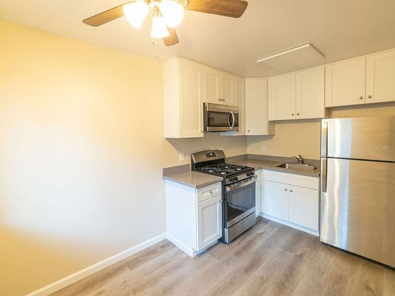 4th image of 34 Yosemite Ave #H