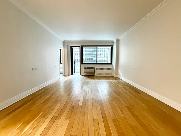 135 West 96th Street image 1 of 11