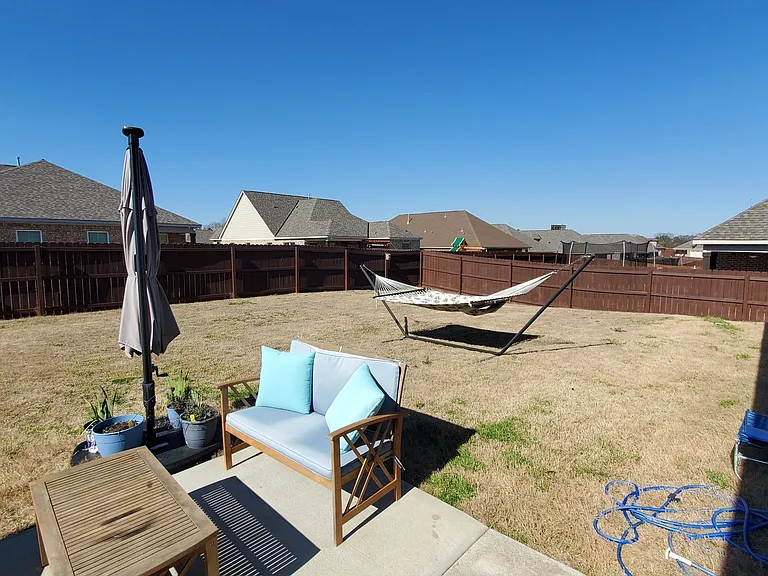 1015 Allison Dr — Photo 27