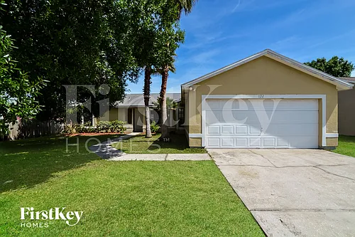 122 Barrington Dr Photo 1