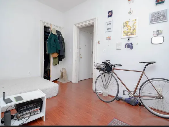 1545 Pacific Street image 7 of 9