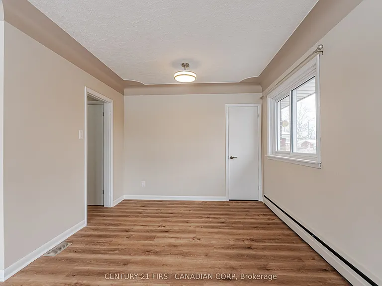 177 Myrtle St #UPPER — Photo 8