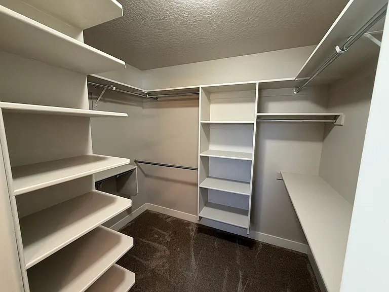 2156 W Thomas St — Photo 19
