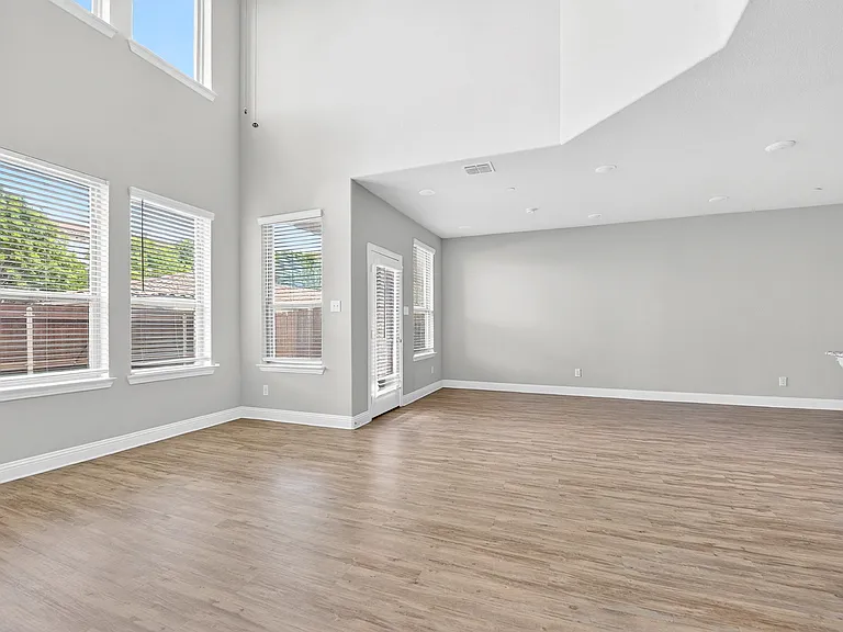 6428 Hermosa Dr — Photo 10