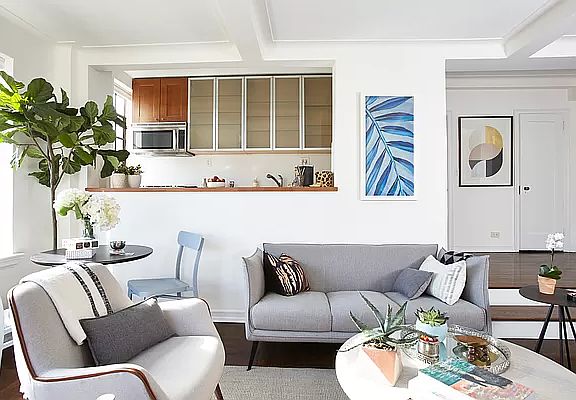 3rd image of 35 W 90th St #11C