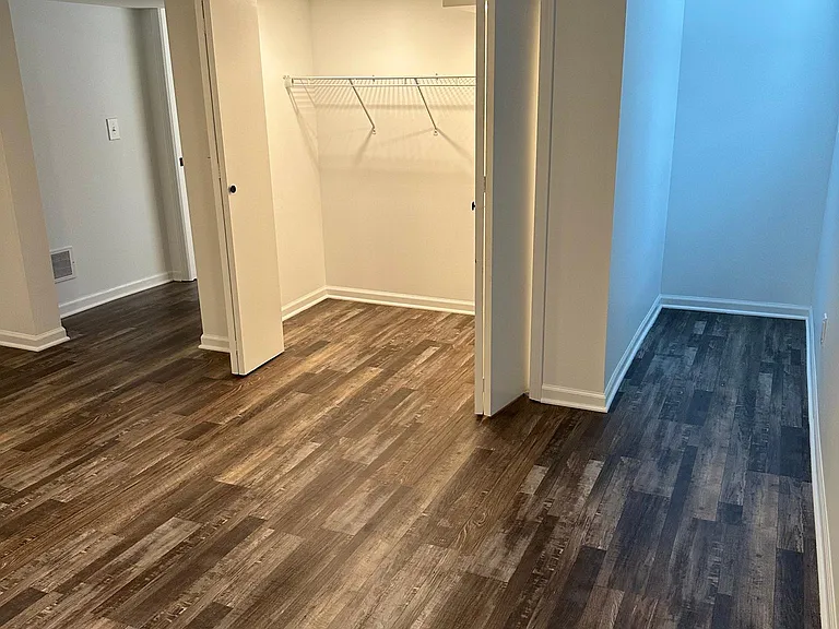4806 Winterset Dr — Photo 5
