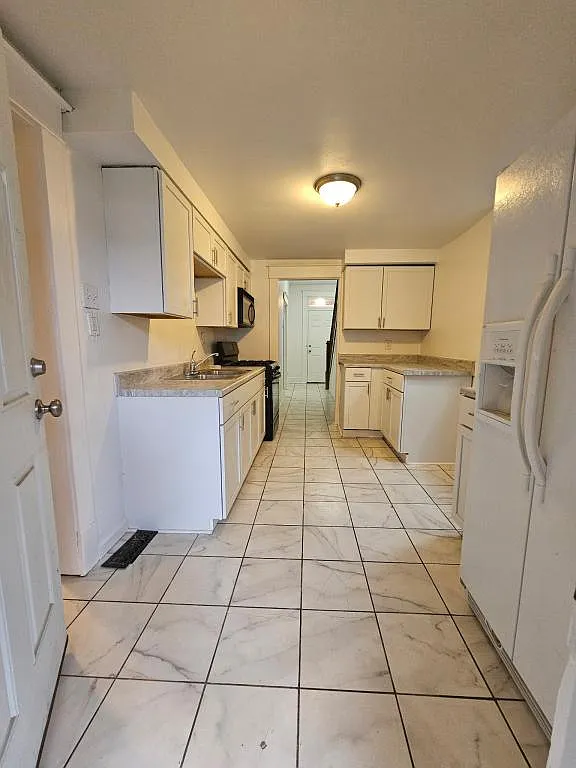 640 Pine St — Photo 3