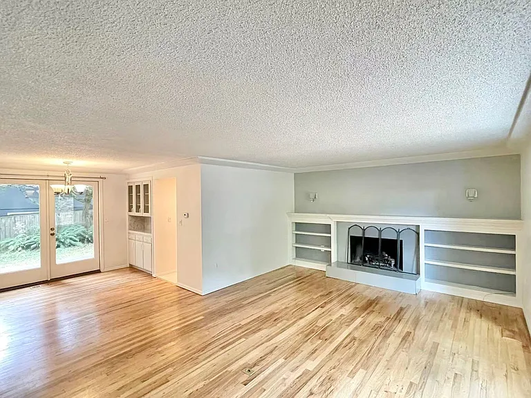 13807 NE 76th St — Photo 4