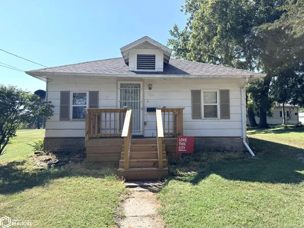 704 S 20th St, Centerville, IA 52544