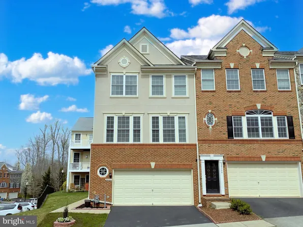 20361 Center Brook Sq, Sterling, VA 20165
