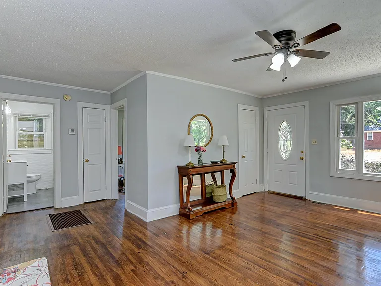 4329 Dinglewood Ave — Photo 14