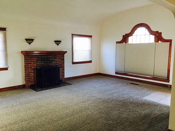 5th image of 1528 N Harris St