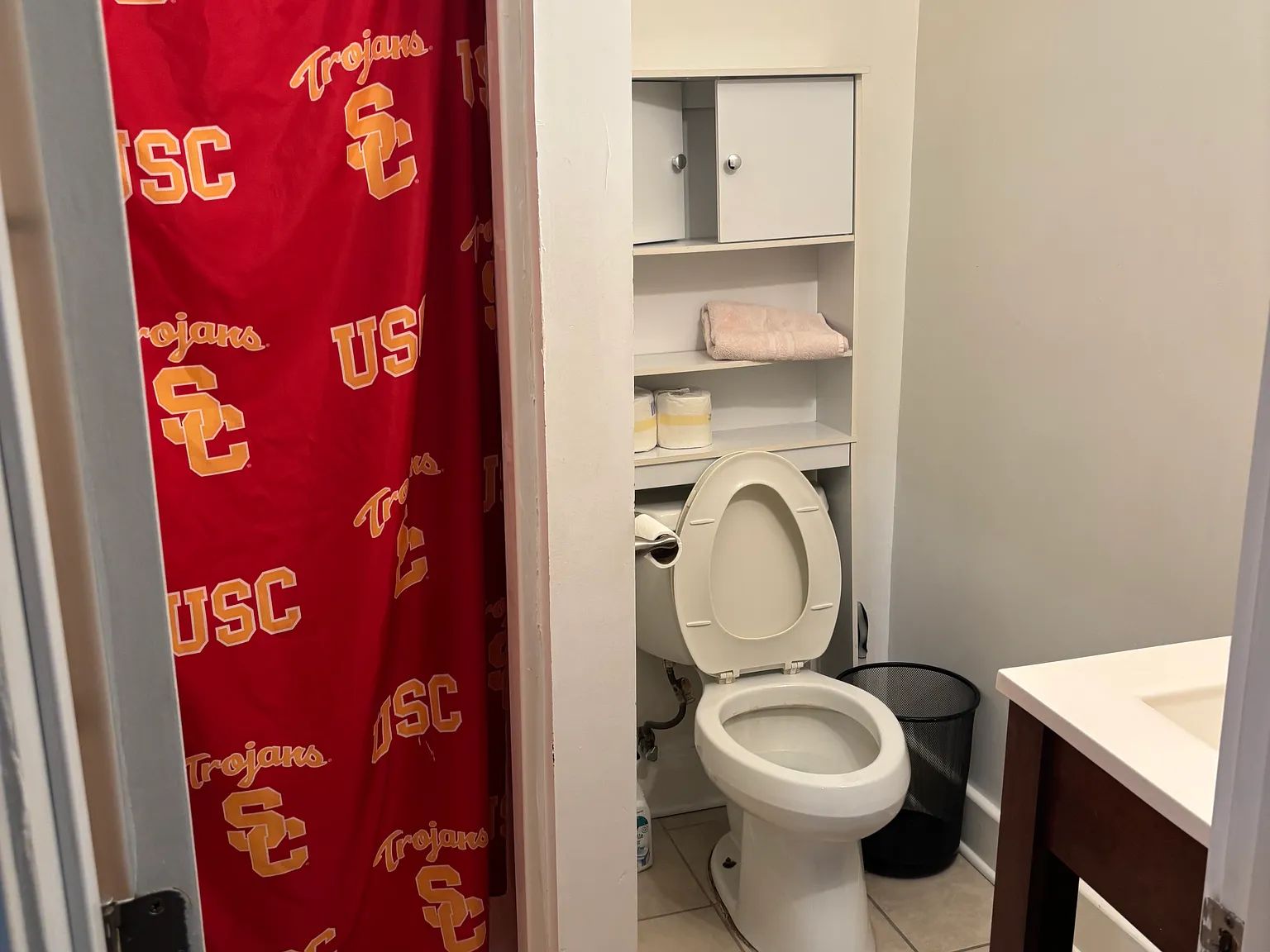 2 bed, 450 sqft, $2,300 — Photo 3