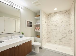 2410 Scranton Rd #008046819, Cleveland, OH 44113