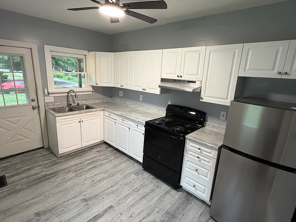 10052 Railroad St #2