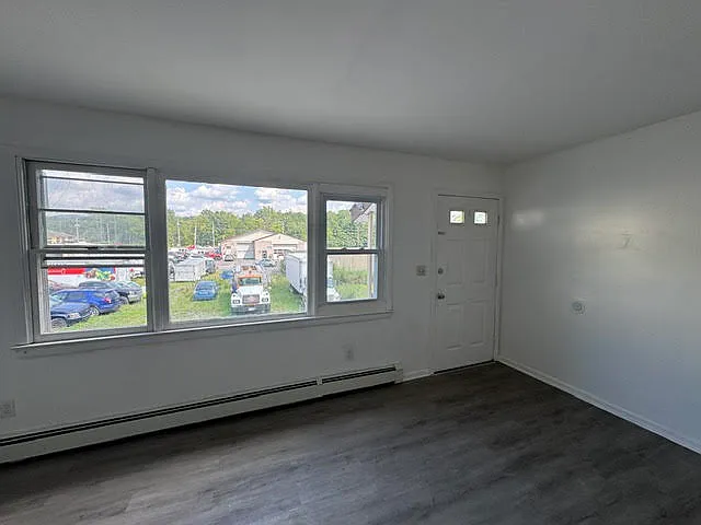 2899 US Route 9W #100 — Photo 2