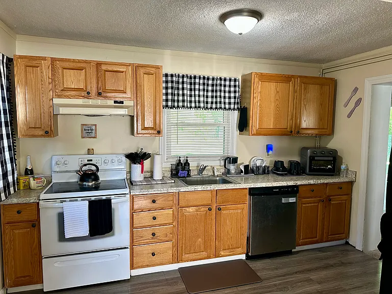 18 Briarwood Rd — Photo 11