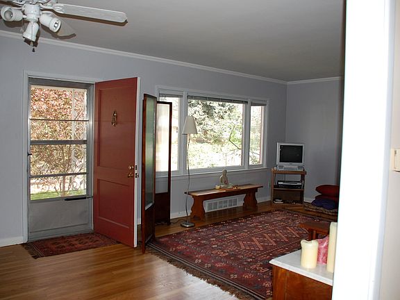 Entrance and living room