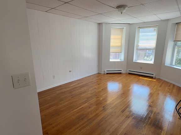 5th image of 198 Strathmore Rd #199-9