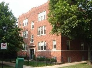 3901 N Claremont Ave #3, Chicago, IL 60618