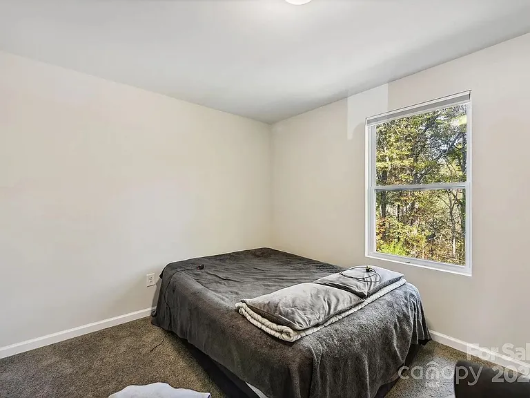 7608 Denbur Dr — Photo 9