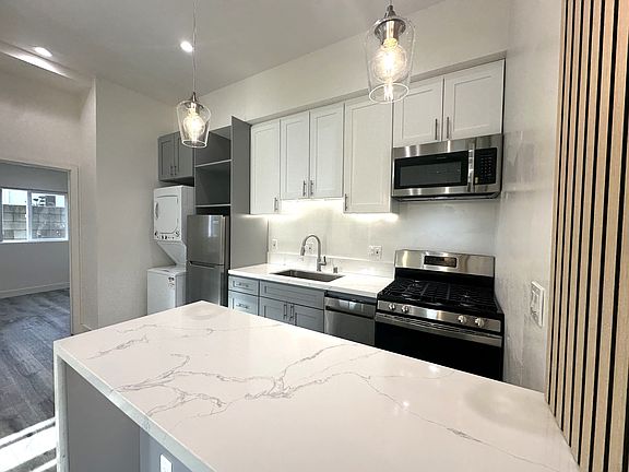4th image of 1722 Butler Ave
