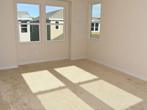 3rd image of 5003 Jewel St