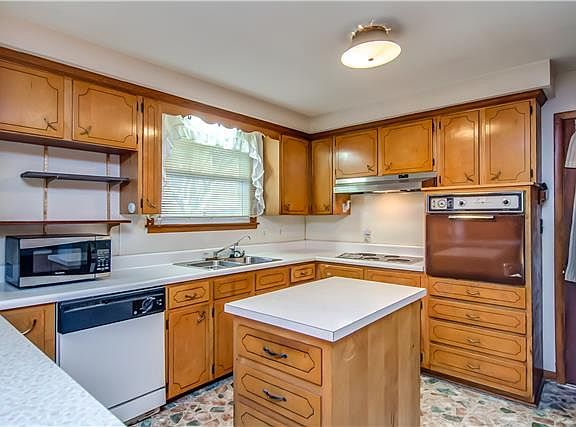 2nd image of 513 Aurelia Lynn Dr