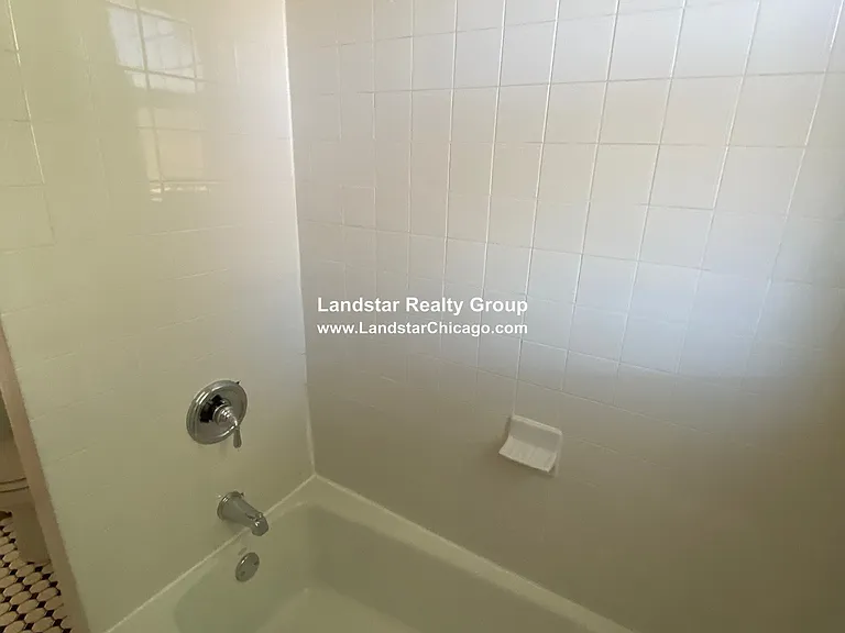 918 Reba Pl #2S — Photo 13