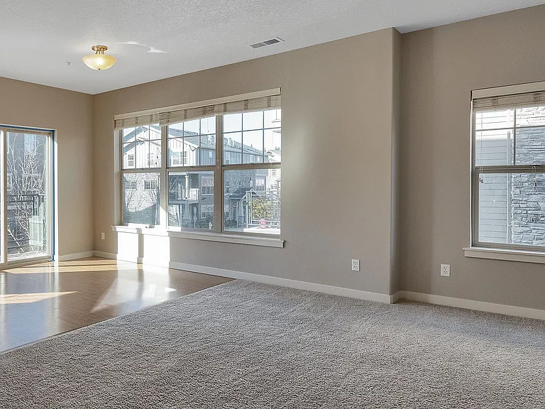 780 NE Adwick Dr — Photo 14