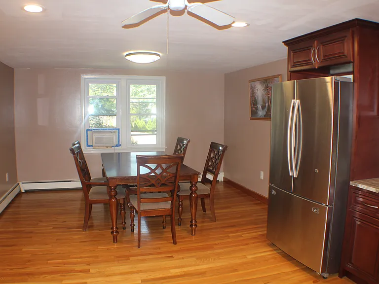 366 Waverley Oaks Rd — Photo 4