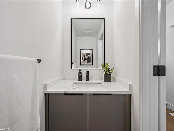 4th image of 58 Walker Rd