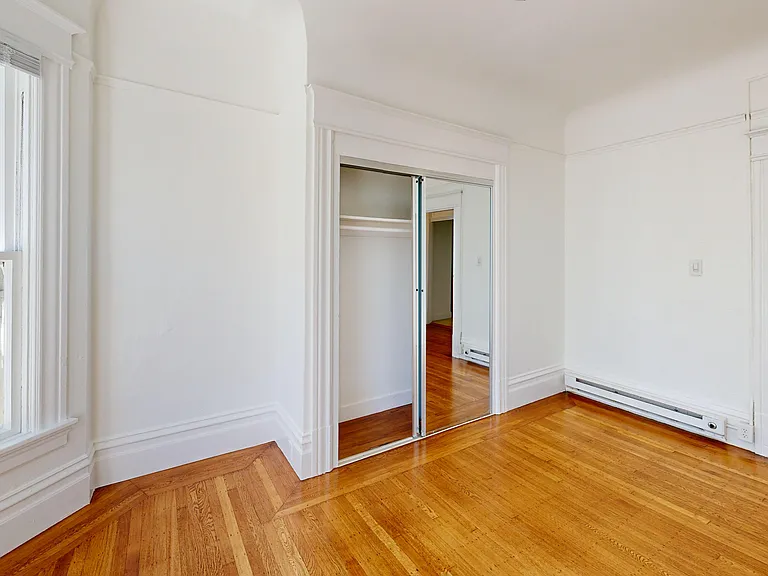 1301 Leavenworth Street — Photo 6