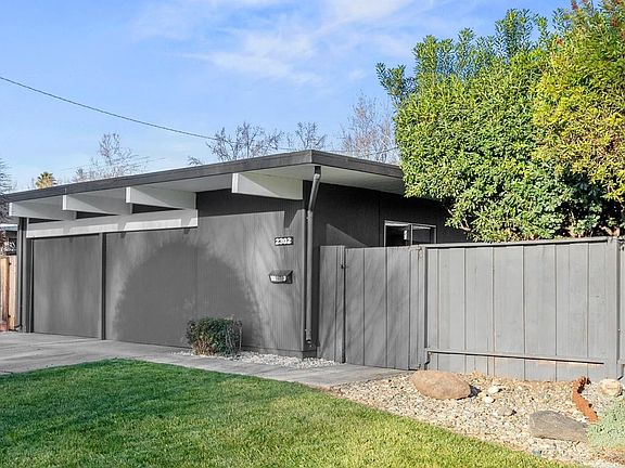 4th image of 2302 Fairglen Dr