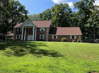 16227 Leprechaun Ln, Effingham, IL 62401